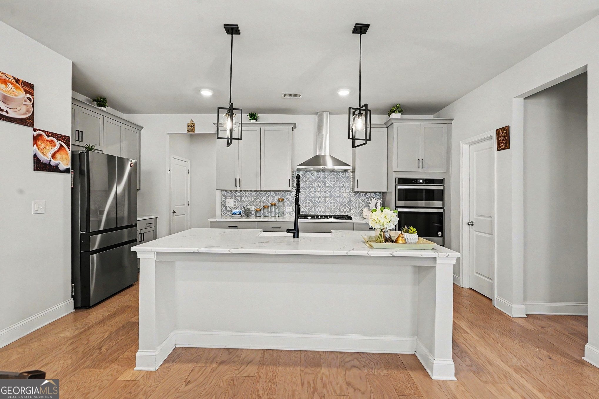 5 BEDROOM/3.5 BATH and over 3100 SF! This lovely like new double cul d – image 13