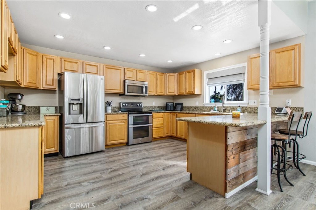 30265 30265 Buck Tail Drive, Canyon Lake, California, 92587, USA, 3 Bedrooms Bedrooms, ,2 BathroomsBathrooms,Residential,For Sale,30265 Buck Tail Drive,SW26094456