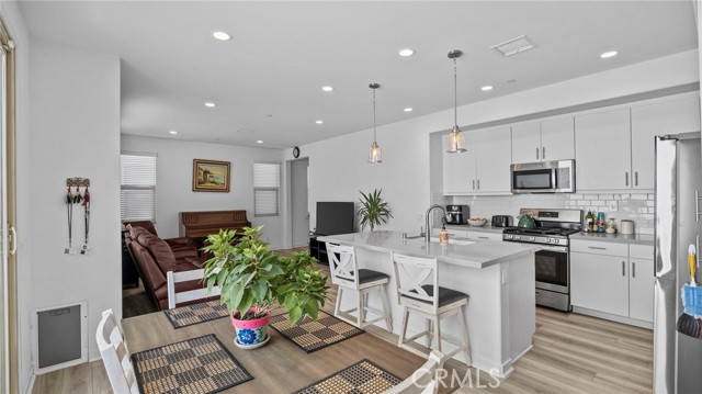 16282 16282 Meadowhouse Av, Chino, California, 91708, USA, 4 Bedrooms Bedrooms, ,3 BathroomsBathrooms,Residential,For Sale,16282 Meadowhouse Av,PW26088793