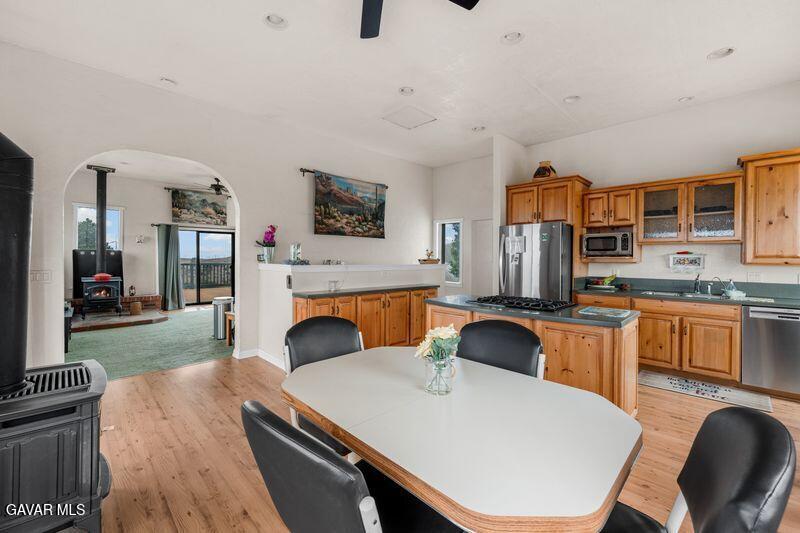 17041 17041 Summers Drive, Tehachapi, California, 93561, USA, 4 Bedrooms Bedrooms, ,3 BathroomsBathrooms,Residential,For Sale,17041 Summers Drive,a581228e-eae8-4788-89f6-5328c9