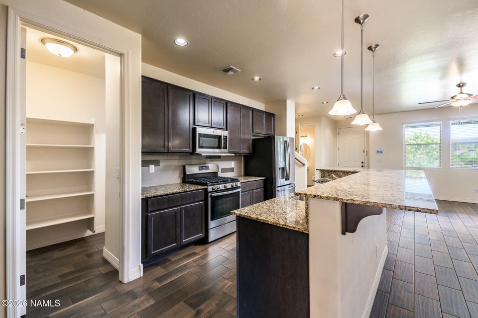 Mountain views, dual primary suites, and Flagstaff living at its fines – image 12