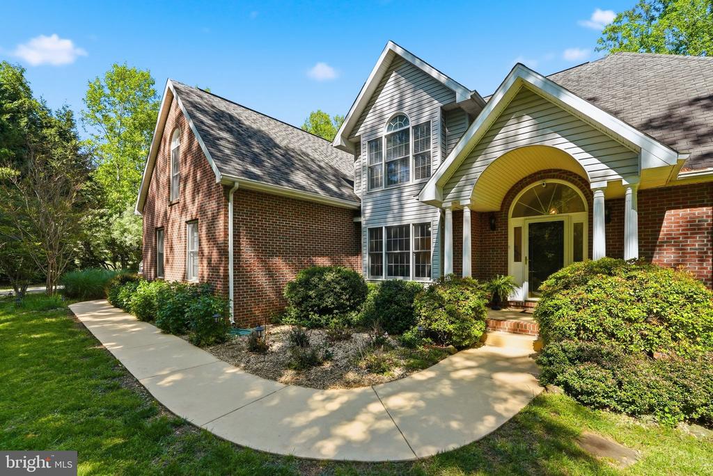 4145 4145 Running Quail Trail, Amissville, Virginia, 20106, USA, 3 Bedrooms Bedrooms, ,4 BathroomsBathrooms,Residential,For Sale,4145 Running Quail Trail,a0101371-3b9d-4316-80f8-affb95