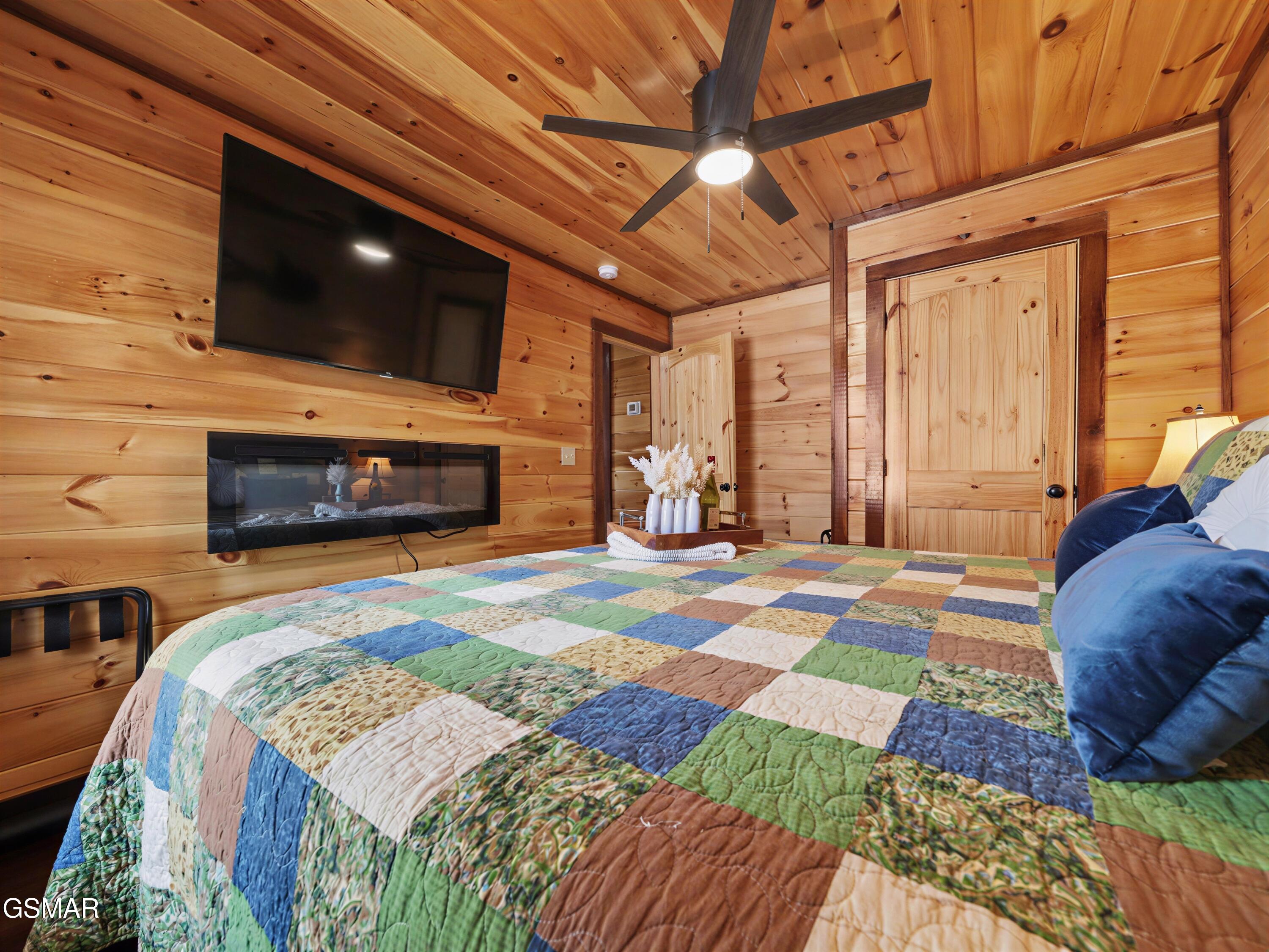 223 223 Chimney Tops Way, Gatlinburg, Tennessee, 37738, USA, 2 Bedrooms Bedrooms, ,2 BathroomsBathrooms,Residential,For Sale,223 Chimney Tops Way,a6abbcc5-056a-450e-914a-01a914