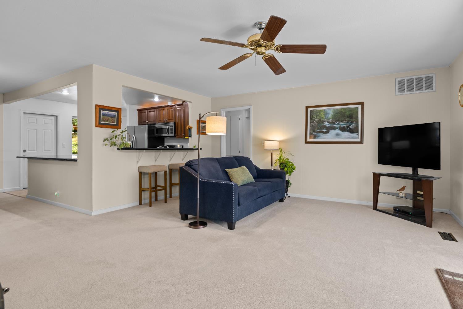 11035 11035 Lakeshore, Auburn, California, 95602, USA, 2 Bedrooms Bedrooms, ,3 BathroomsBathrooms,Residential,For Sale,11035 Lakeshore,226075539