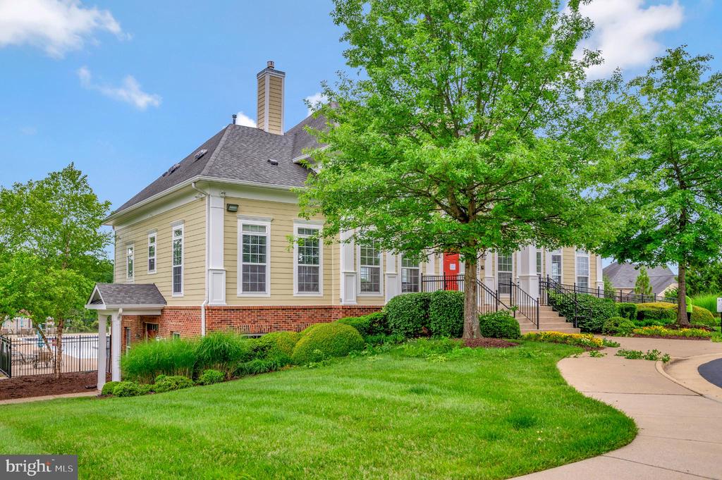 5432 5432 Holley Oak Lane, Fredericksburg, Virginia, 22407, USA, 4 Bedrooms Bedrooms, ,4 BathroomsBathrooms,Residential,For Sale,5432 Holley Oak Lane,VASP2038896
