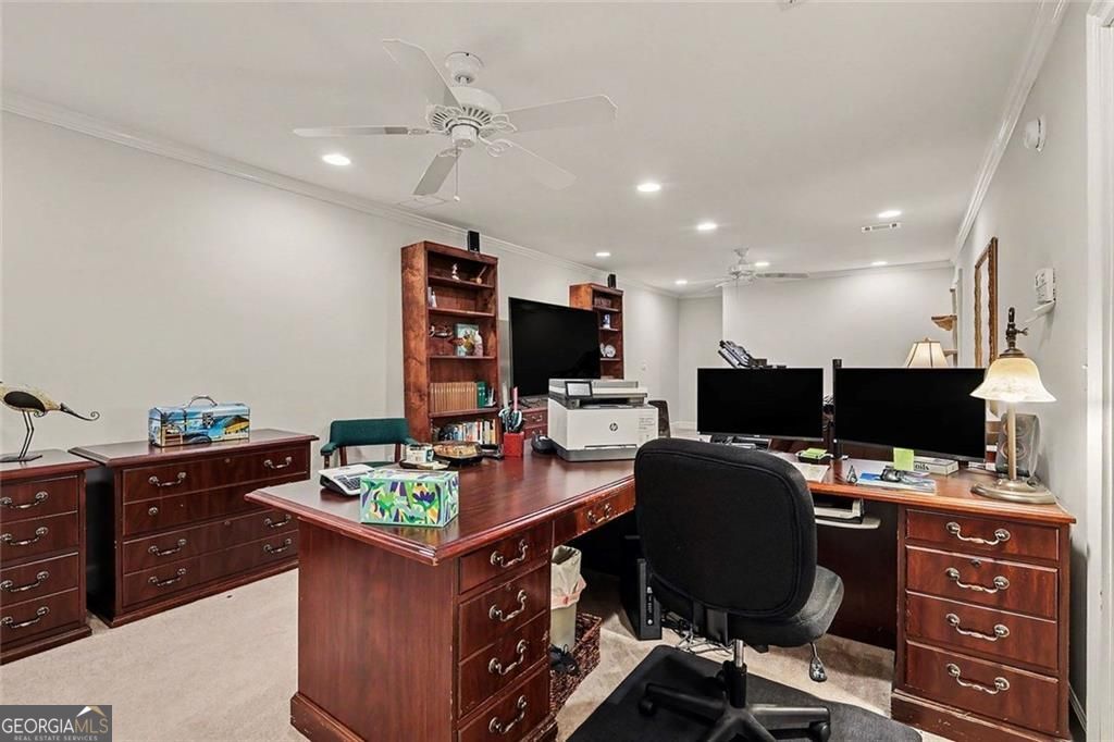 Welcome to this stunning home in beautiful Grayson, Georgia. Professio – image 42