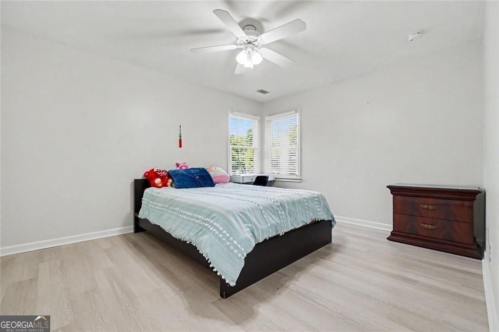 489 Broadstone Way in Brookstone III offers 7 bedrooms and 5 baths, in – image 22