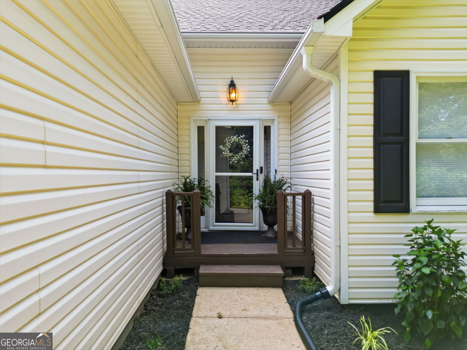 Peaceful Country Living with Modern Convenience on 2.28 Private Acres! – image 2