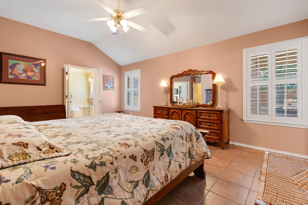 This is the Colorado floor plan. One of the largest homes in HHC. Heri – image 21