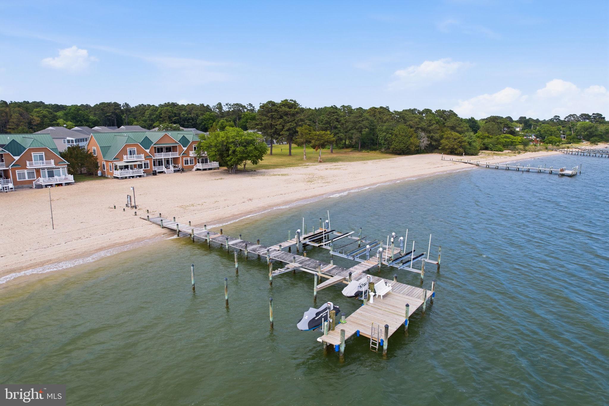 Enjoy effortless waterfront living in Southern Maryland from this prem – image 33