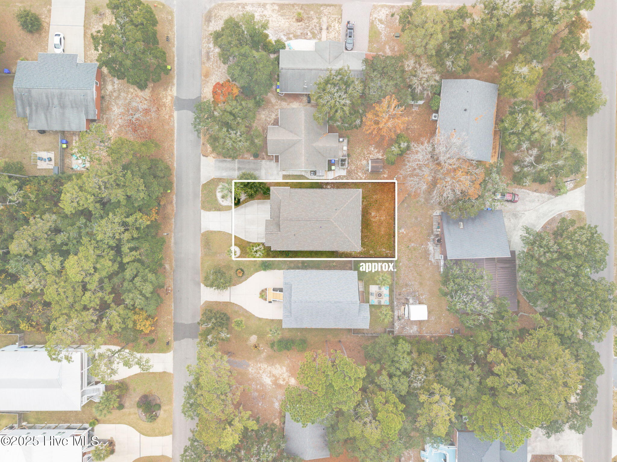 Welcome to 205 NE 59th Street, where coastal charm meets high-end craf – image 57