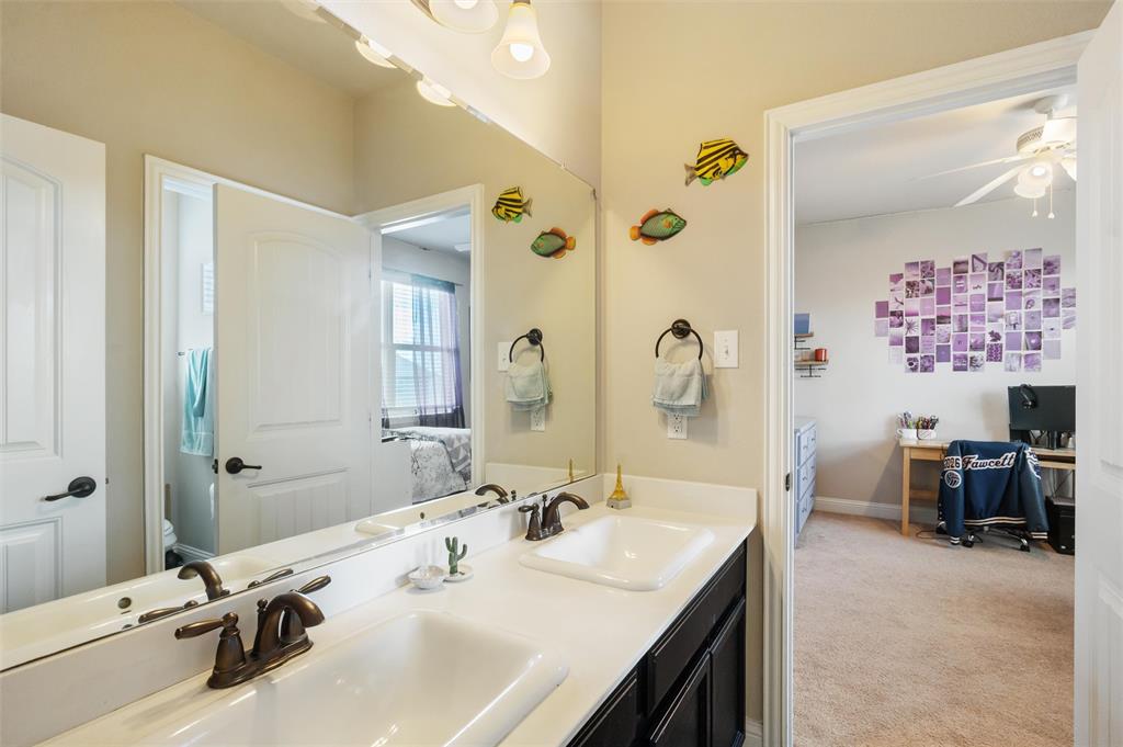 341 341 Vista Park Drive, Sunnyvale, Texas, 75182, USA, 5 Bedrooms Bedrooms, ,5 BathroomsBathrooms,Residential,For Sale,341 Vista Park Drive,21304132