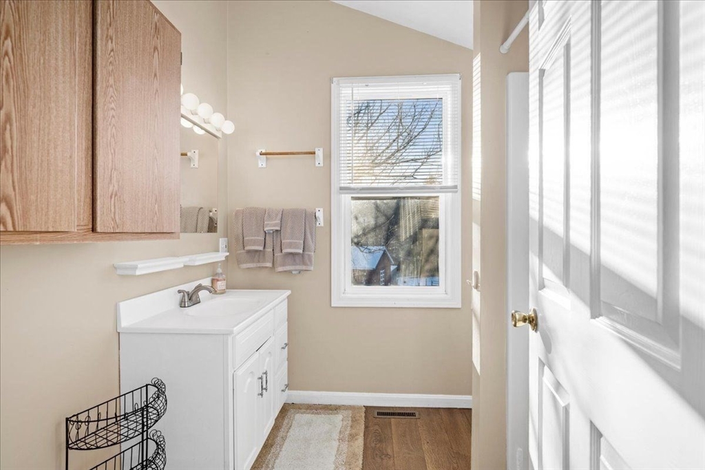 111 111 Northwest Road, Spencer, Massachusetts, 01562, USA, 5 Bedrooms Bedrooms, ,4 BathroomsBathrooms,Residential,For Sale,111 Northwest Road,43a23955-f5ec-4087-9b6f-029a8a