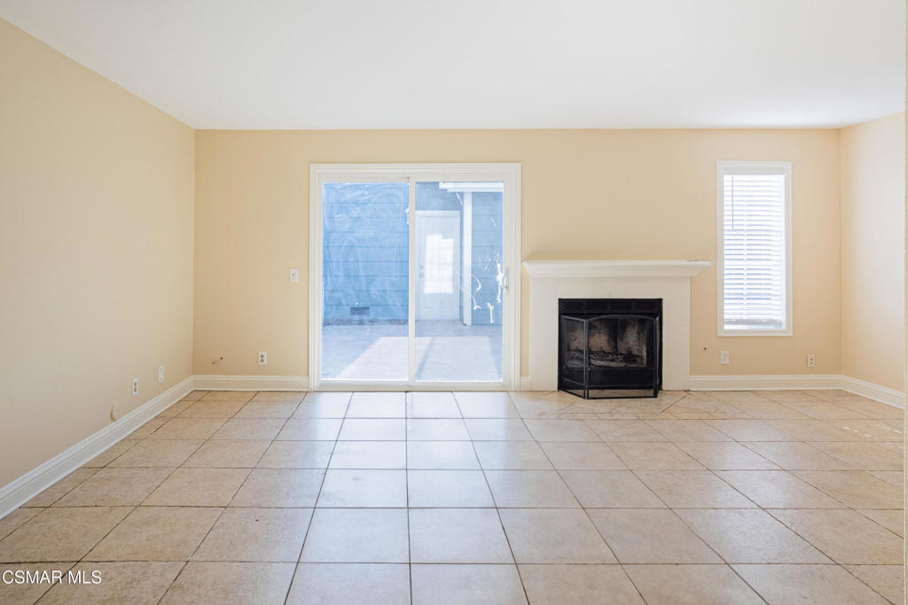 Rarely available two-bedroom ensuite in the desirable Coventry Court c – image 5