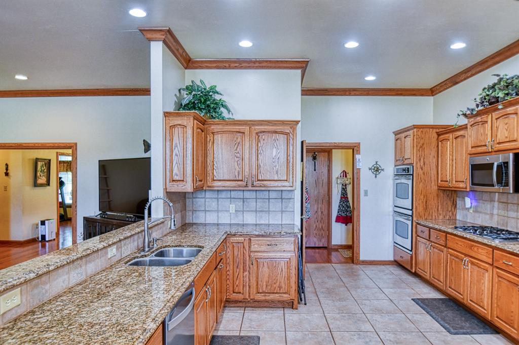 4001 4001 County Road 1520, Stratford, Oklahoma, 74872, USA, 4 Bedrooms Bedrooms, ,3 BathroomsBathrooms,Residential,For Sale,4001 County Road 1520,1235461