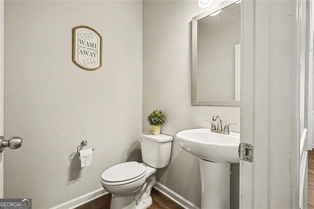 This 2,807 SF, 4-bedroom, 2.5-bath home is nestled in a vibrant commun – image 15