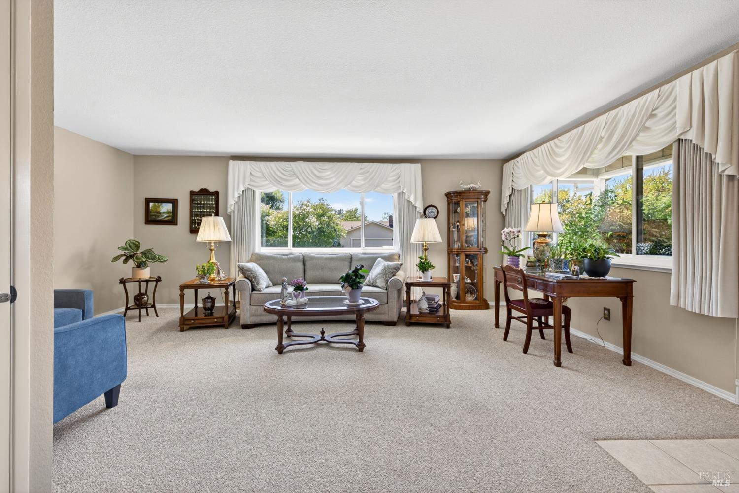 Welcome to 274 Beech Avenue, a beautifully maintained single-story hom – image 12