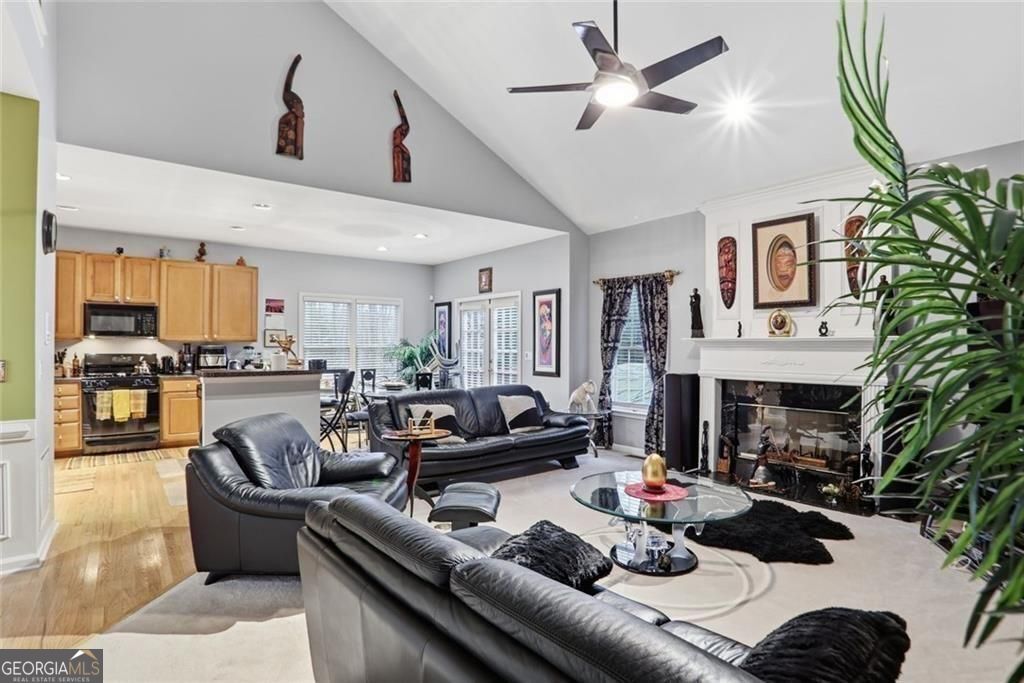 Seller willing to contribute up to $15,000 in seller concessions with – image 10