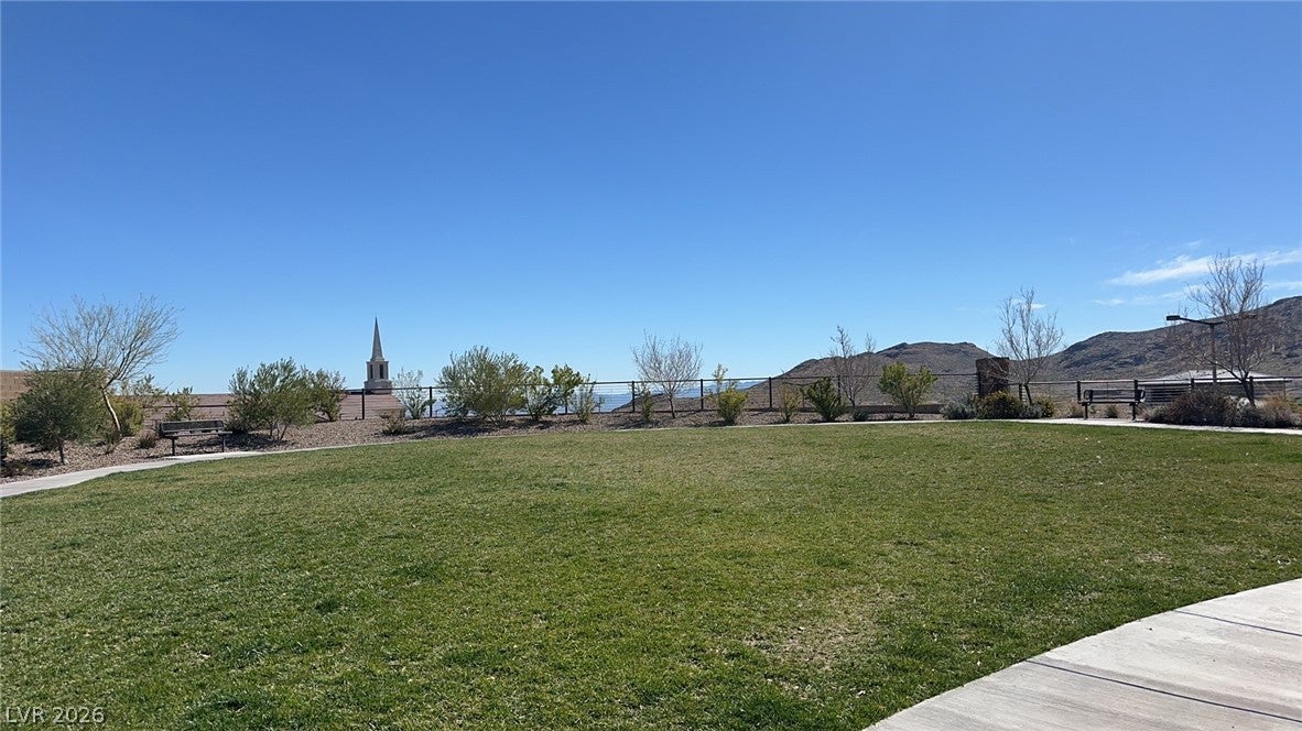 Welcome to your dream home in the prestigious Summerlin master-planned – image 45