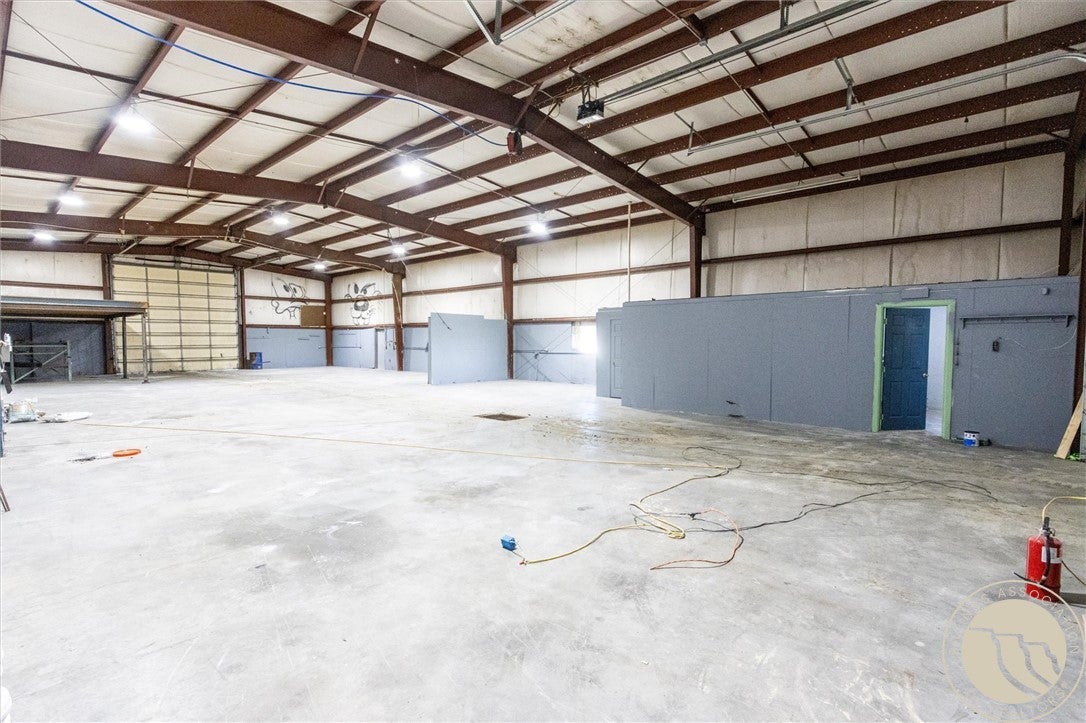 DONT MISS THIS AMAZING OPPORTUNITY! 2.29 acres with no restrictions we – image 25