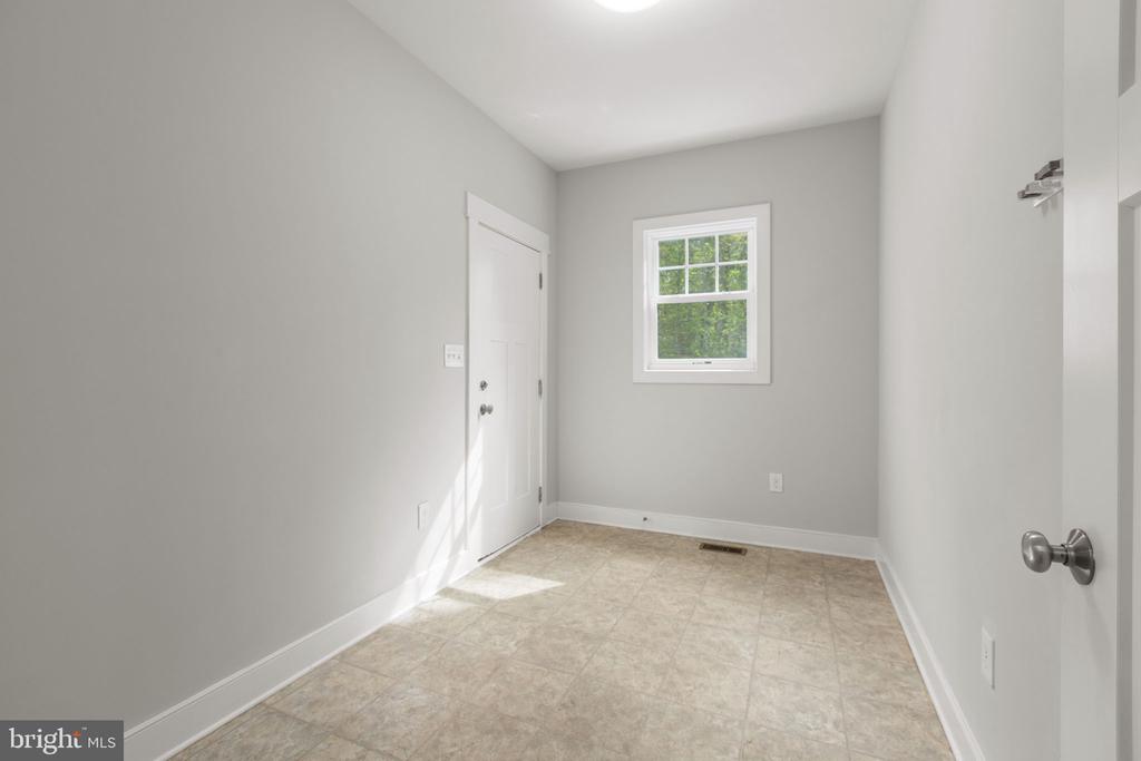 2518 2518 Regency Drive, Fredericksburg, Virginia, 22408, USA, 4 Bedrooms Bedrooms, ,3 BathroomsBathrooms,Residential,For Sale,2518 Regency Drive,49436936-5304-4a29-b54b-3634db