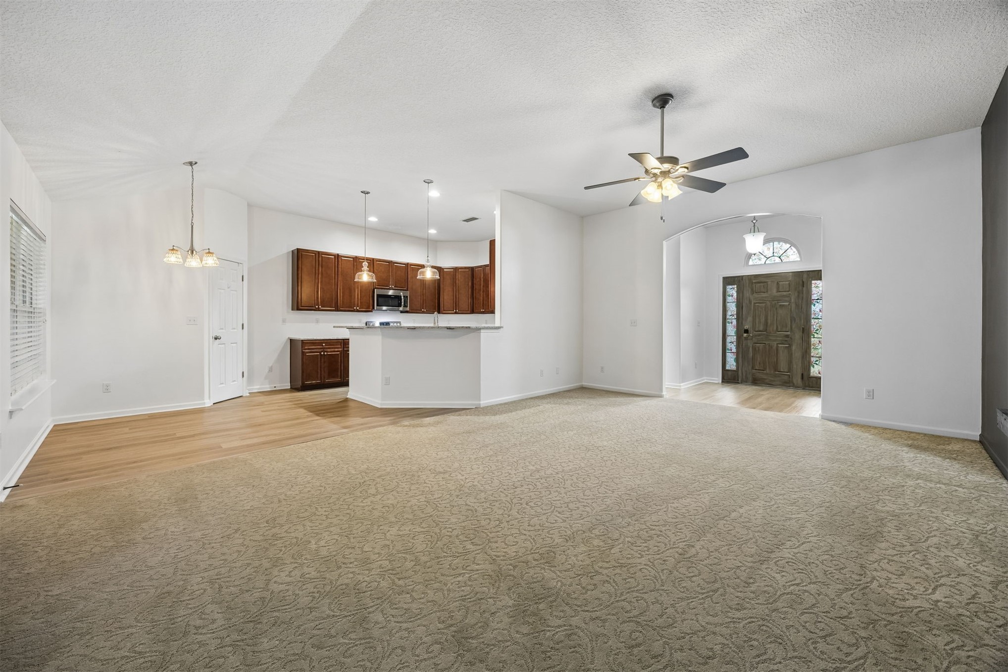Tired of choosing between a backyard and a commute? At 54079 Amblerwoo – image 17