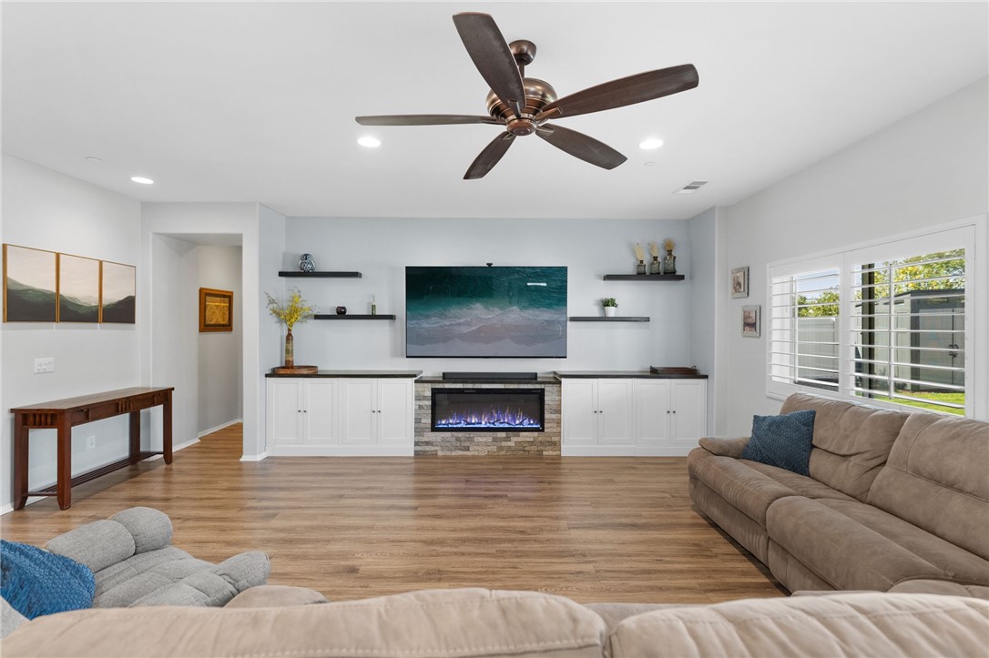28812 28812 Triple C Ranch, Murrieta, California, 92563, USA, 5 Bedrooms Bedrooms, ,4 BathroomsBathrooms,Residential,For Sale,28812 Triple C Ranch,997c72e0-af47-4ed0-8440-8bb3fd