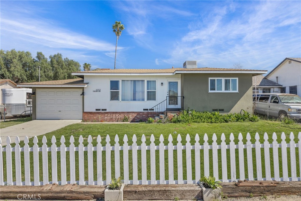 3757 3757 Corona, Norco, California, 92860, USA, 4 Bedrooms Bedrooms, ,2 BathroomsBathrooms,Residential,For Sale,3757 Corona,IG26015572