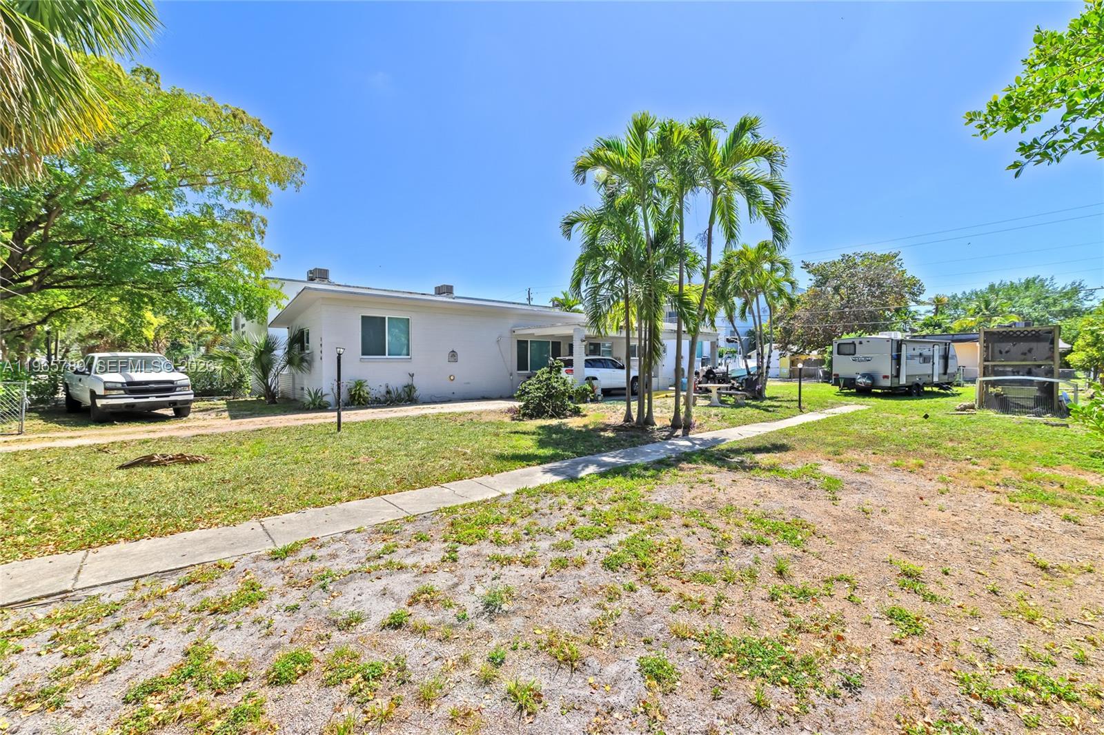 1946 1946 Madison St, Hollywood, Florida, 33020, USA, 2 Bedrooms Bedrooms, ,2 BathroomsBathrooms,Residential,For Sale,1946 Madison St,A11965789
