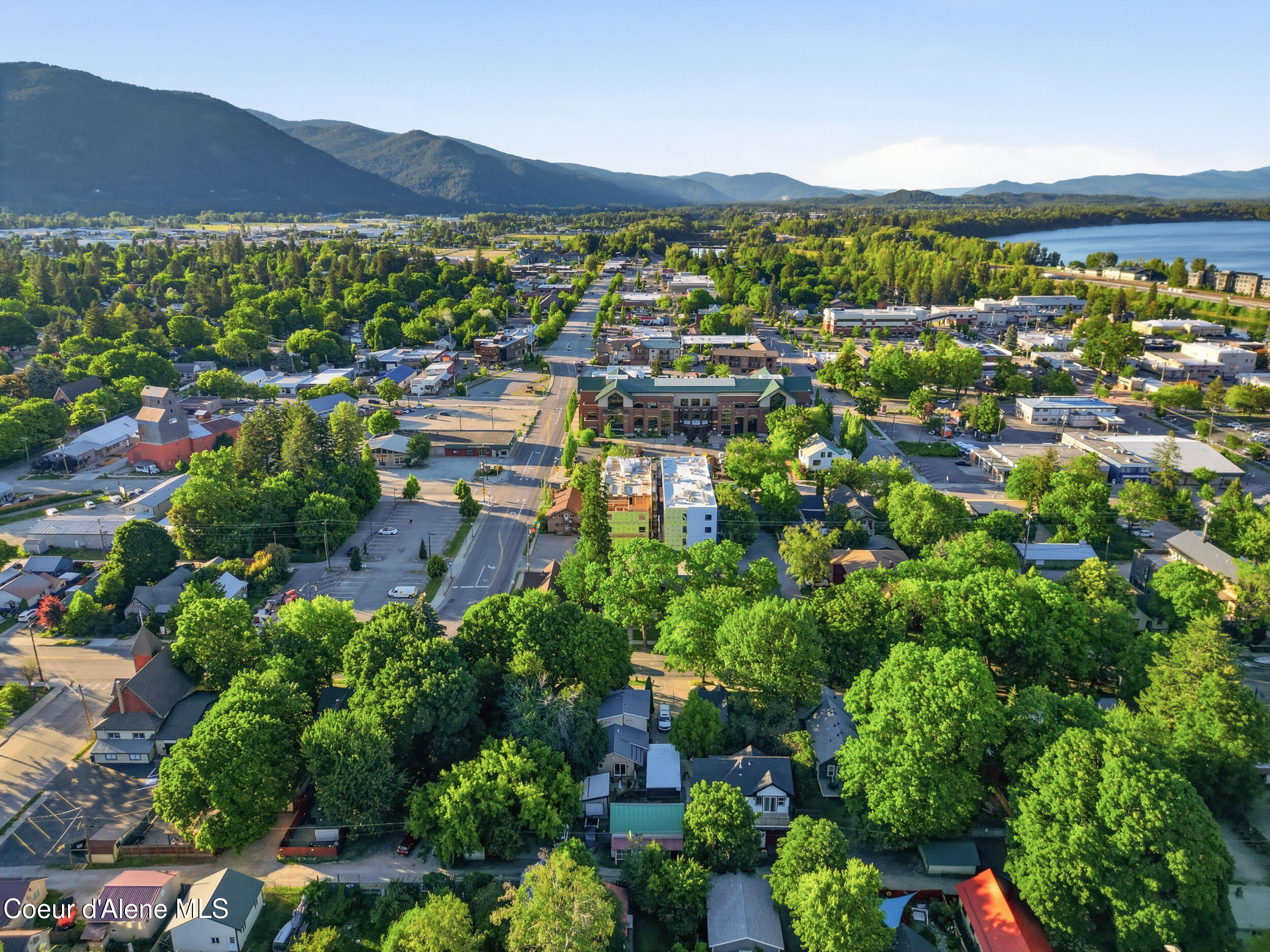 417 417 N Pine St, Sandpoint, Idaho, 83864, USA, ,Residential,For Sale,417 N Pine St,26-1642