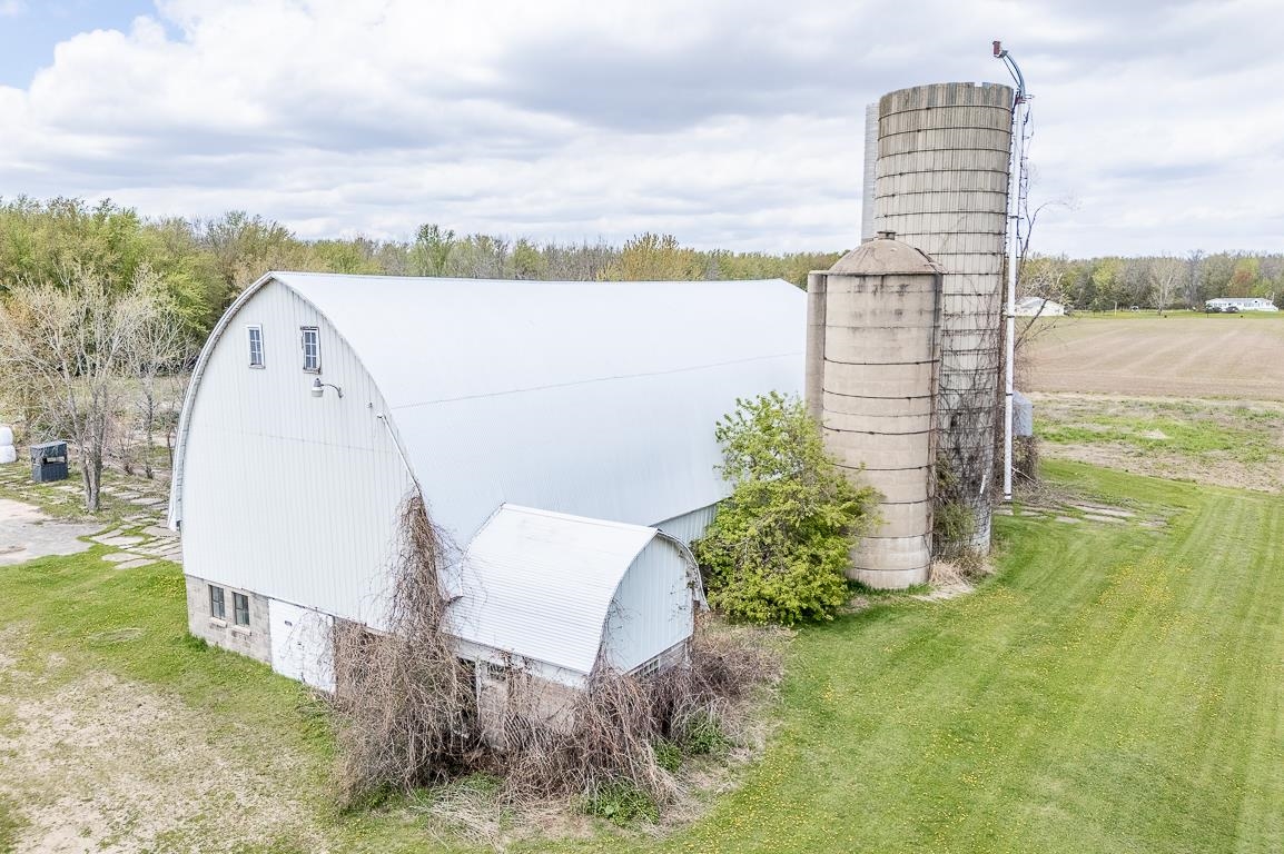 N5201 Lower Road, Shiocton, Wisconsin, 54170-9132, USA, 3 Bedrooms Bedrooms, ,2 BathroomsBathrooms,Residential,For Sale,N5201 Lower Road,86ab8ace-a03c-4b7b-9366-5f3e37