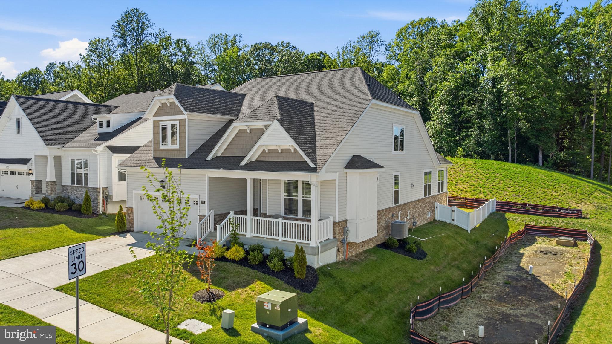 HOME SWEET HOME! Like new beauty situated on a corner lot, in sought – image 35