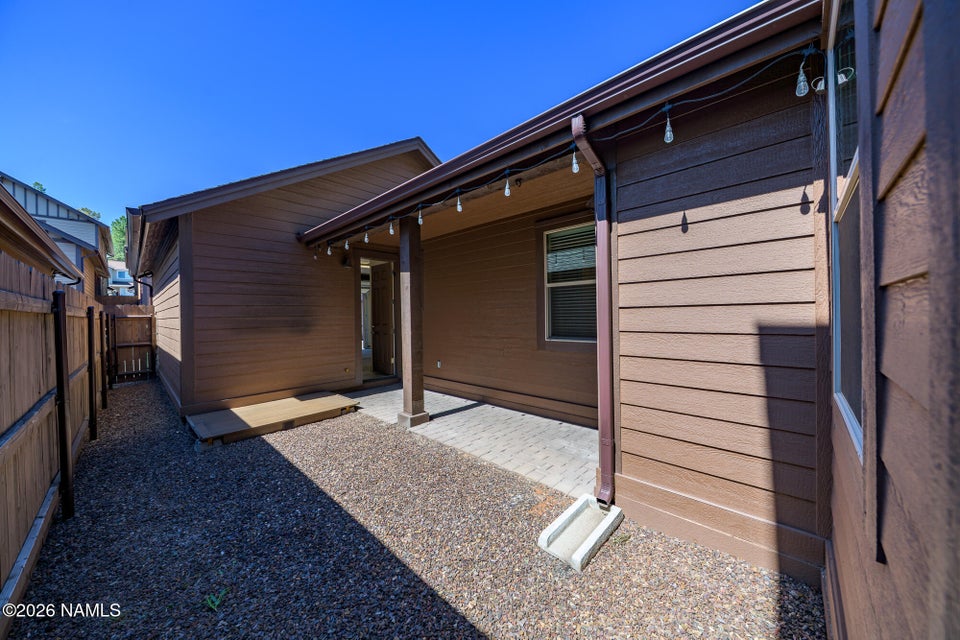 Mountain views, dual primary suites, and Flagstaff living at its fines – image 42