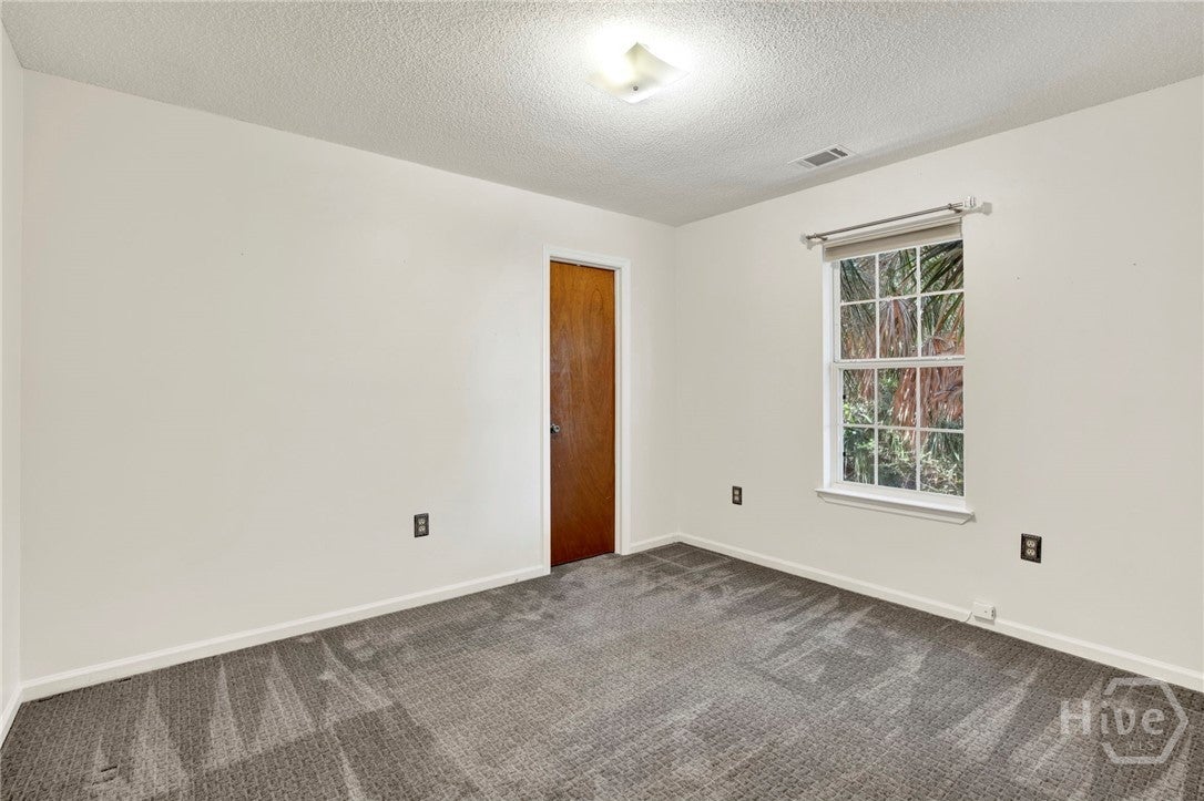 Located in the heart of Tybee Island, 407 7th Street offers the perfec – image 68