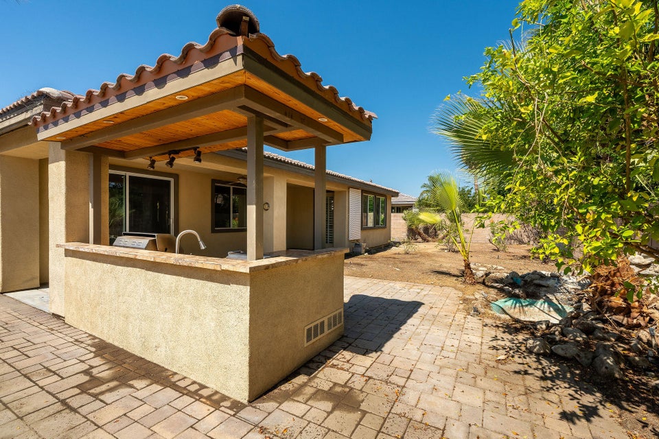 Exceptional opportunity to own a spacious 4 bedroom, 3 bath residence – image 46