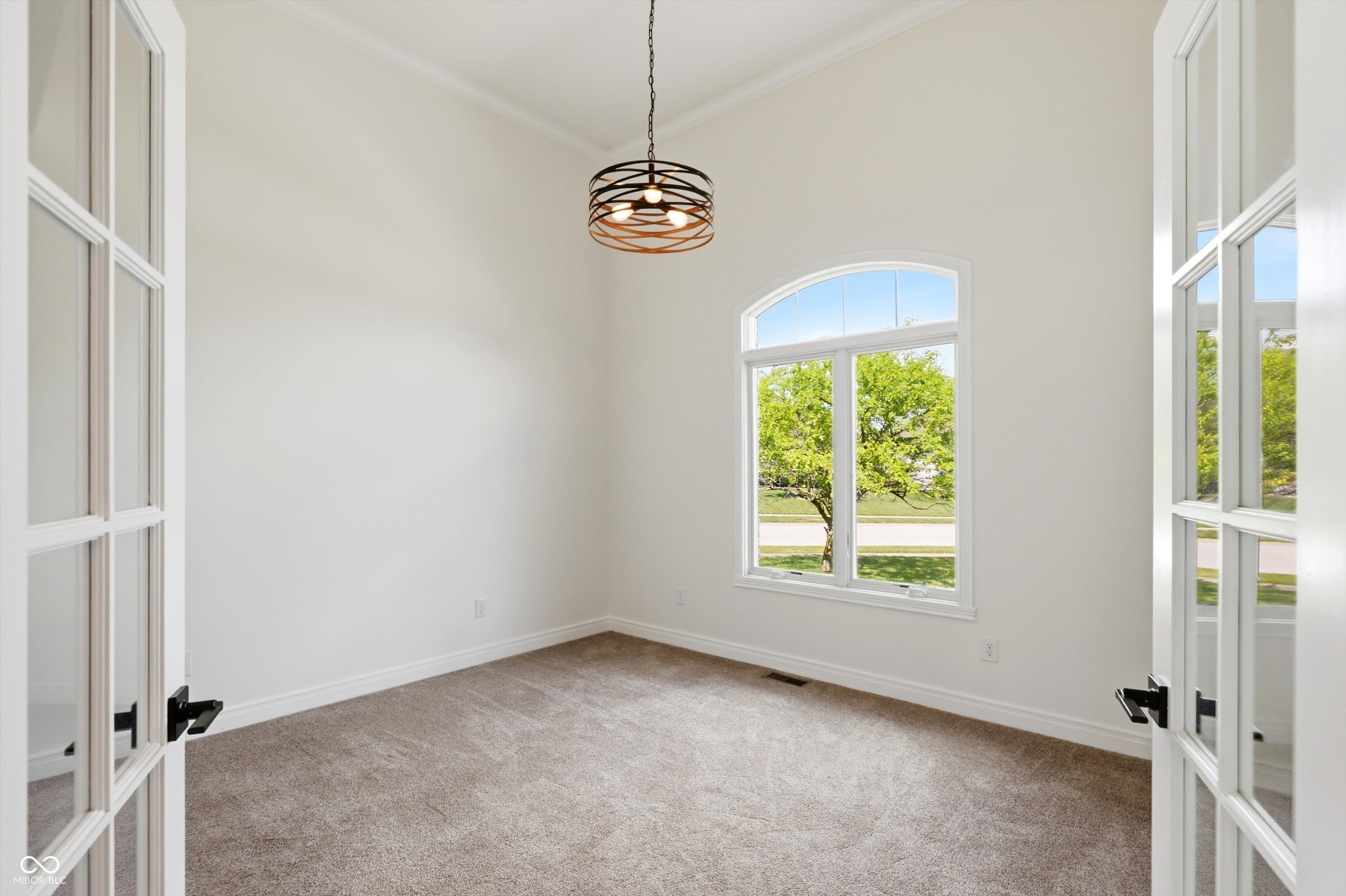 Welcome to this beautifully updated home in the highly sought-after Wa – image 33