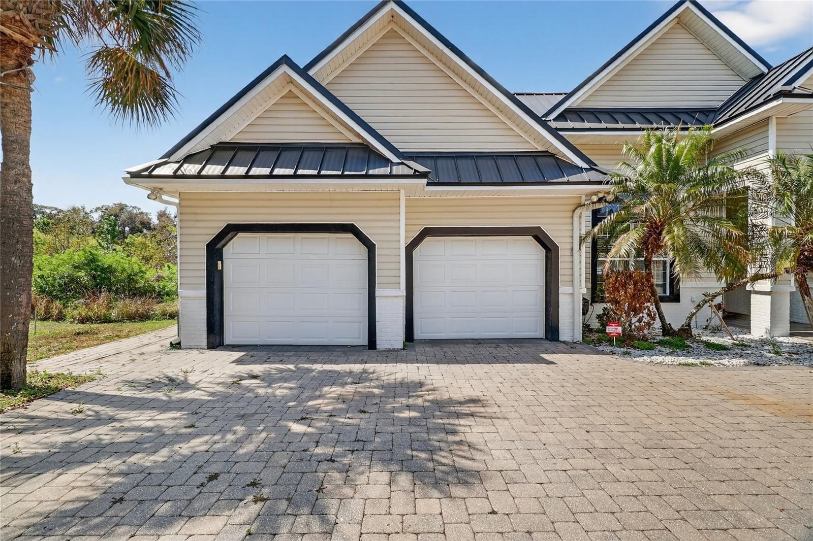 1028 1028 S LAKE MARIAM Drive, WINTER HAVEN, Florida, 33884, USA, 3 Bedrooms Bedrooms, ,3 BathroomsBathrooms,Residential,For Sale,1028 S LAKE MARIAM Drive,P4938222
