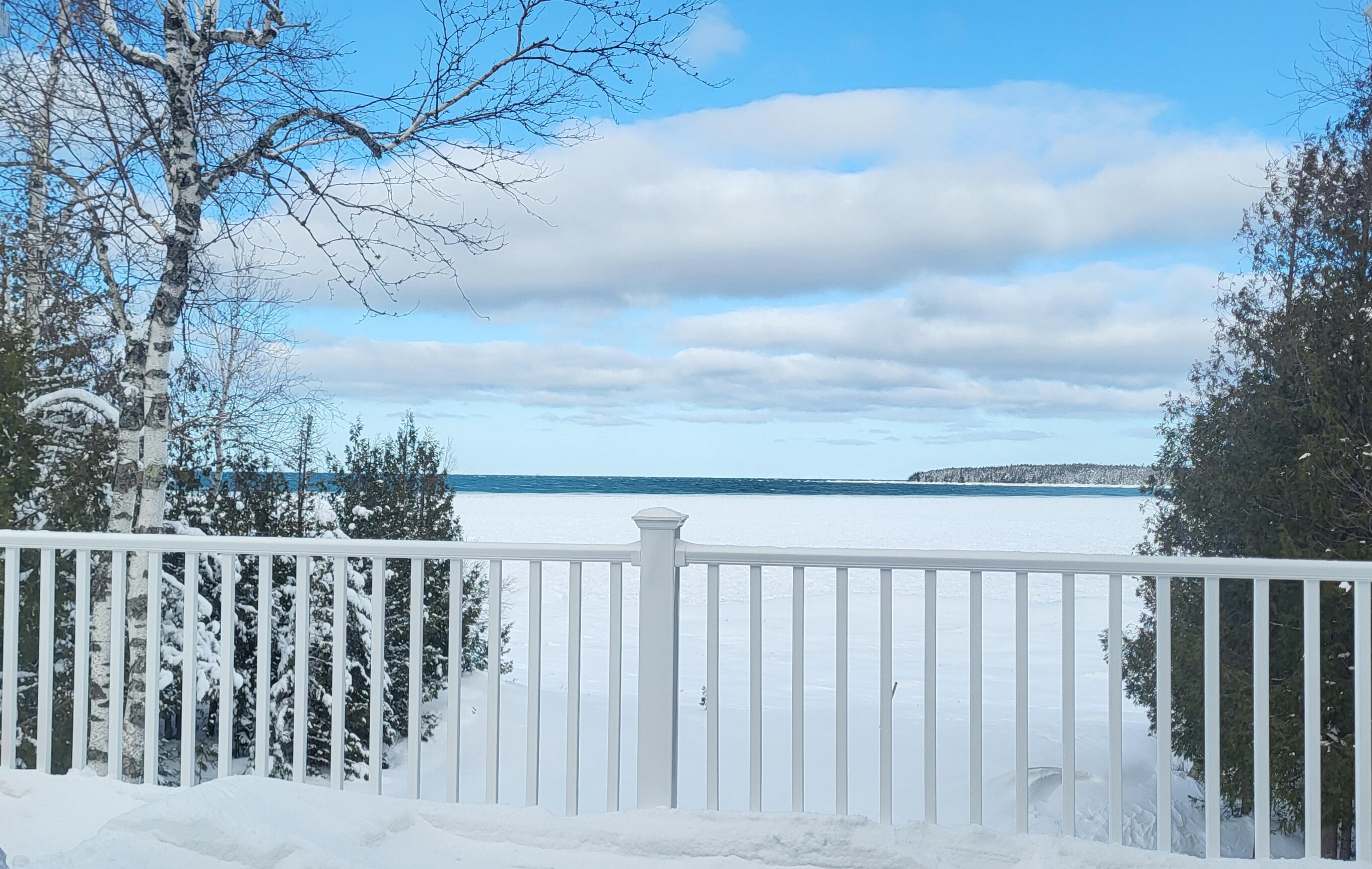 This one-owner ranch home on Lake Huron offers a perfect blend of comf – image 33