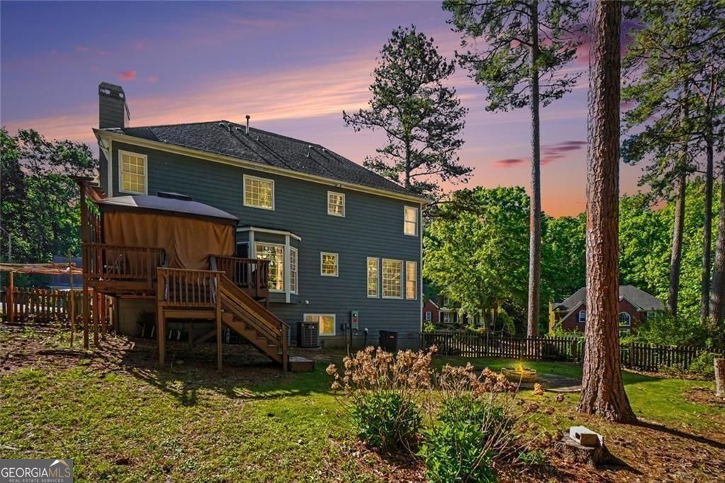 489 Broadstone Way in Brookstone III offers 7 bedrooms and 5 baths, in – image 32