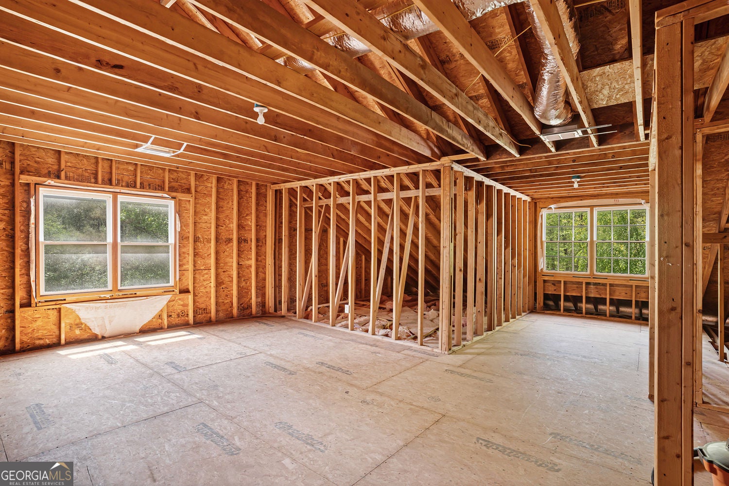 Experience the epitome of country living on this expansive 10+ acre pr – image 35