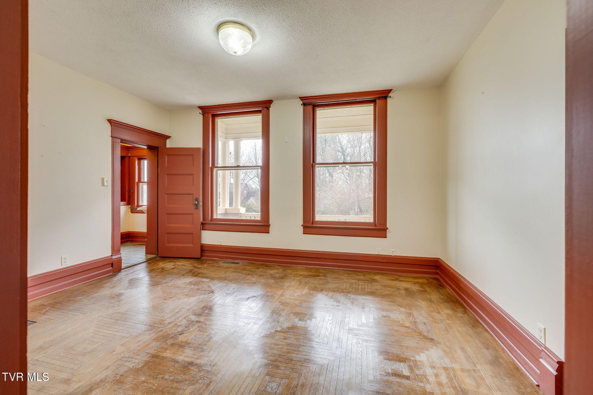 PRICE IMPROVEMENT! If youve ever thought about opening a Bed & Breakfa – image 32