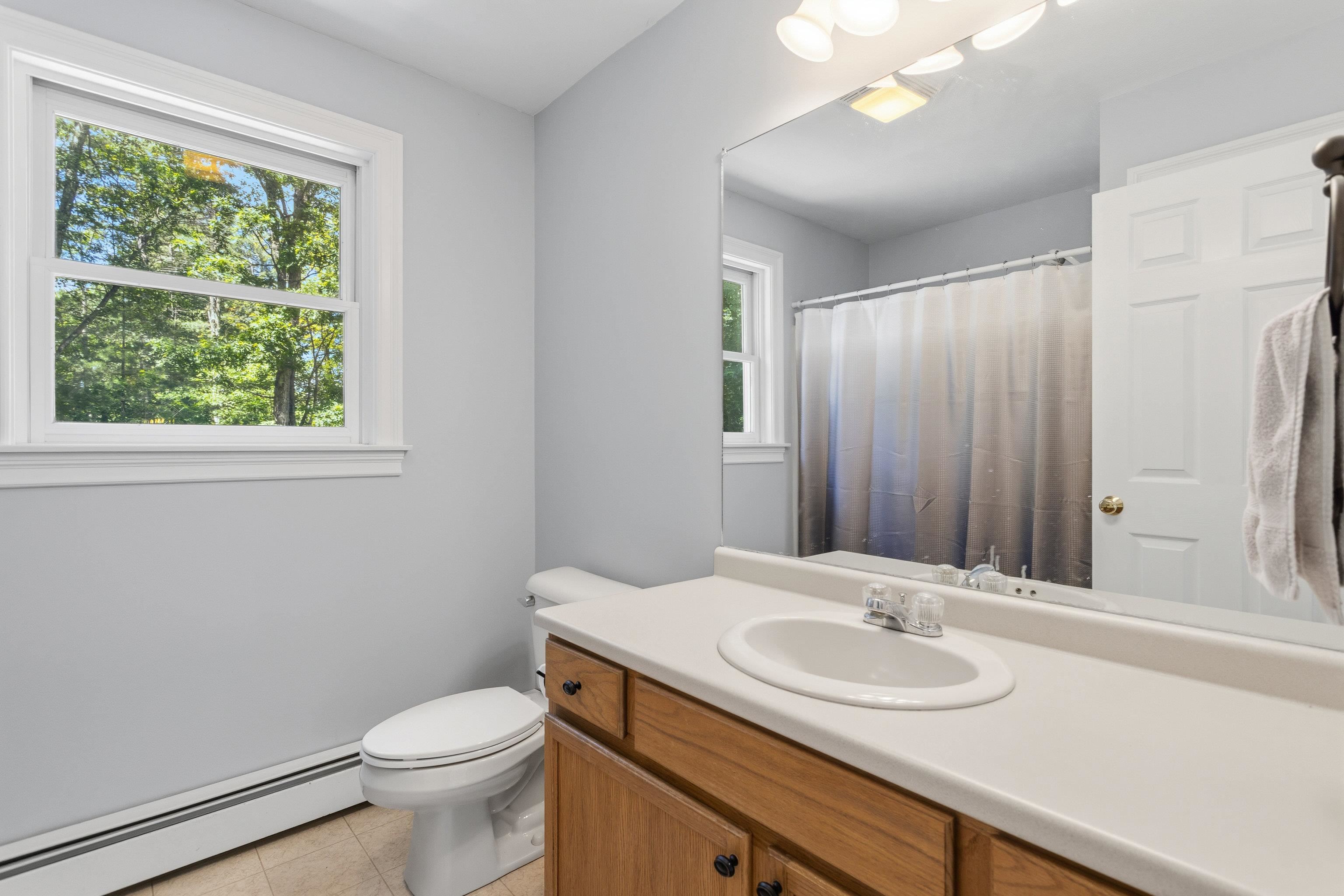 7 7 Premier Drive, Londonderry, New Hampshire, 03053, USA, 4 Bedrooms Bedrooms, ,3 BathroomsBathrooms,Residential,For Sale,7 Premier Drive,5096108