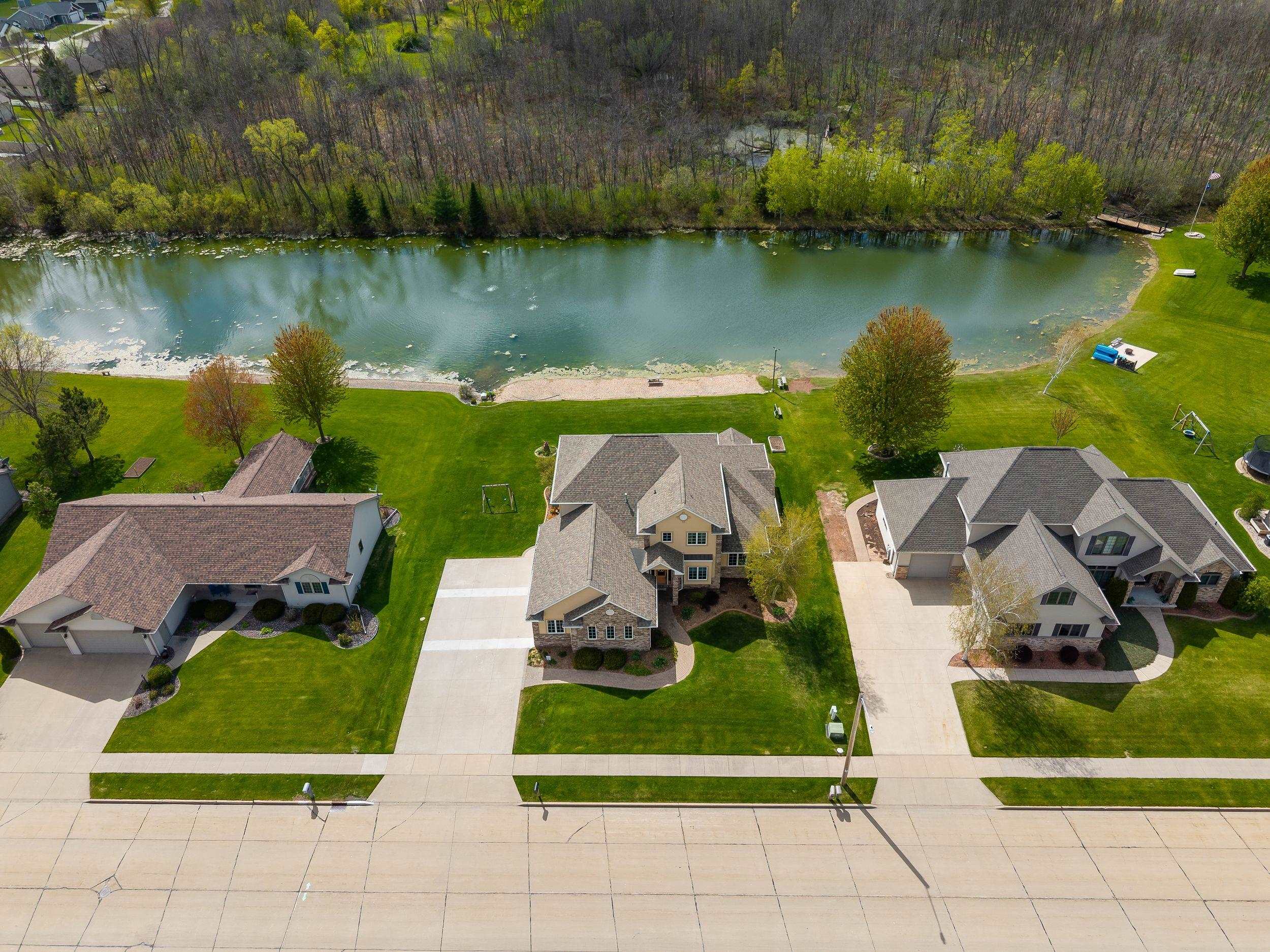 3025 3025 White Birch Street, Kaukauna, Wisconsin, 54130-3934, USA, 4 Bedrooms Bedrooms, ,4 BathroomsBathrooms,Residential,For Sale,3025 White Birch Street,50323173