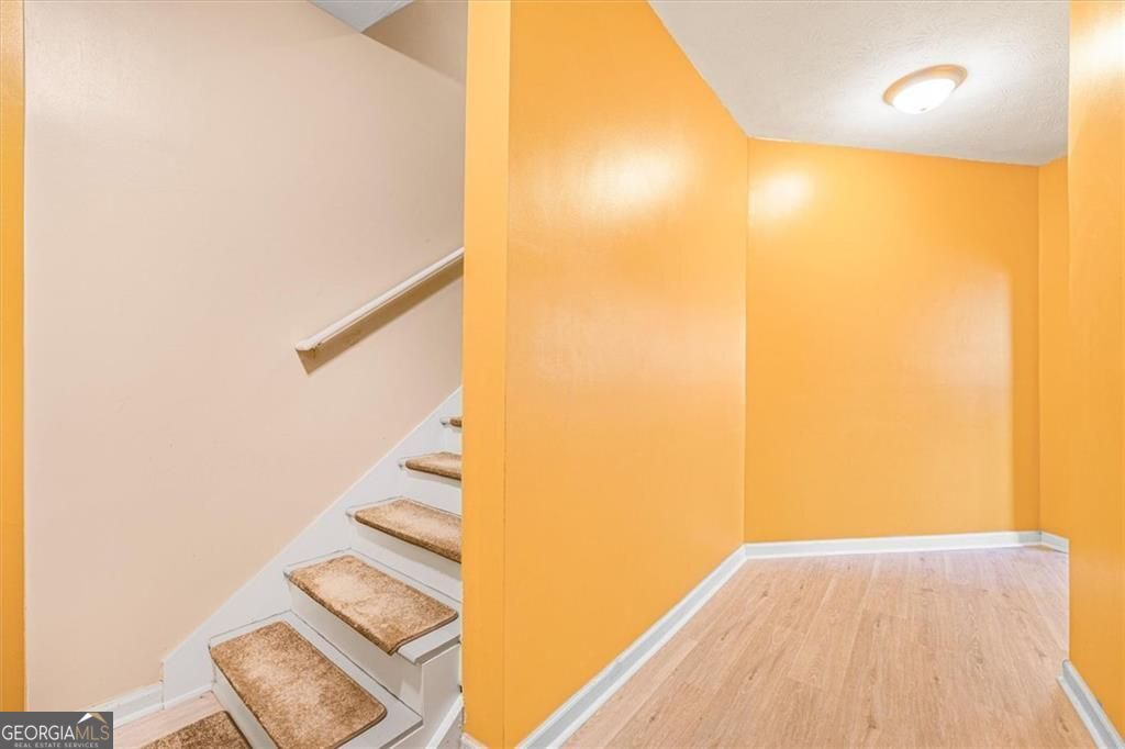 Welcome to 101 Lumby Lane, a stunning 4-sided brick residence in the s – image 44