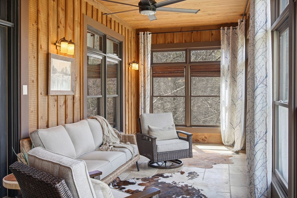 Architectural Mountain Sanctuary on 5+ Private Acres. Experience refin – image 33