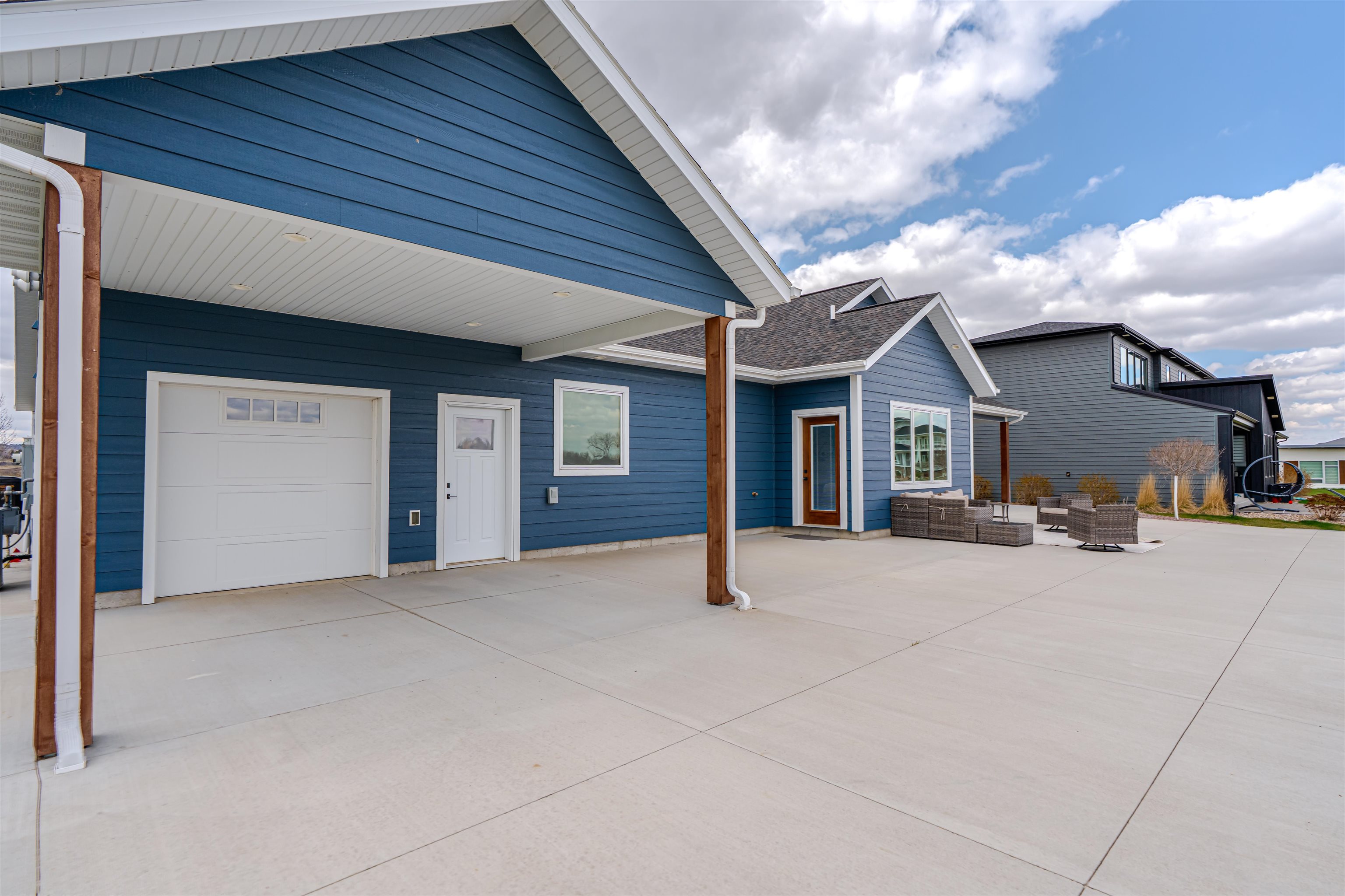 6209 6209 Misty Waters Drive, Bismarck, North Dakota, 58503, USA, 3 Bedrooms Bedrooms, ,2 BathroomsBathrooms,Residential,For Sale,6209 Misty Waters Drive,b6f58101-69fb-4d16-b88b-060324