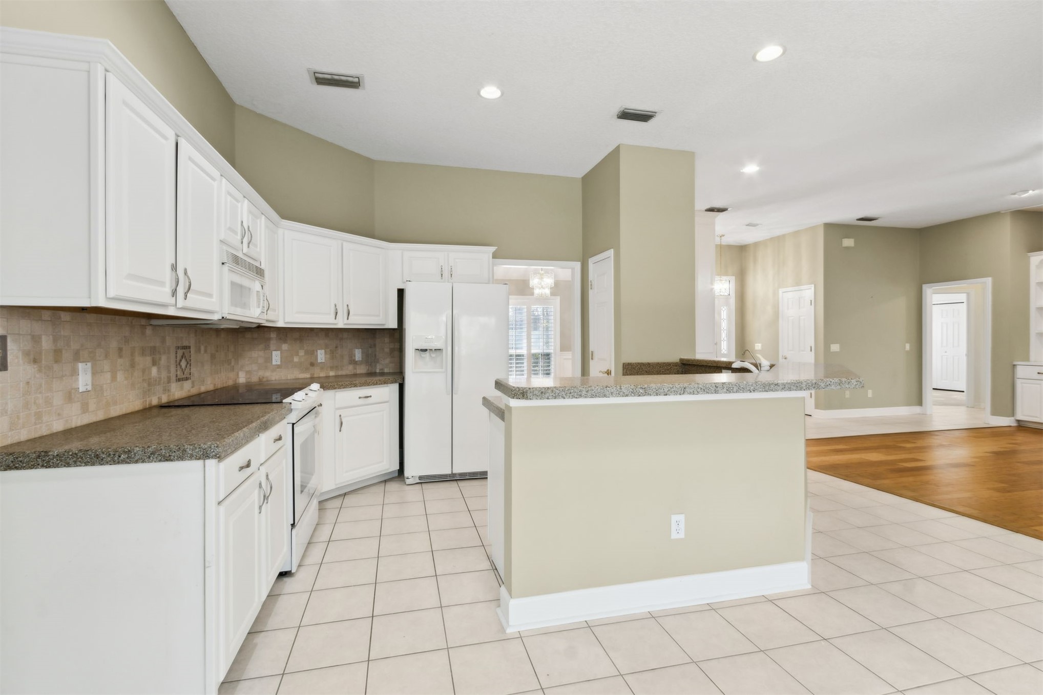 Welcome to Marsh Lakes, a sought after Fernandina Beach community know – image 3