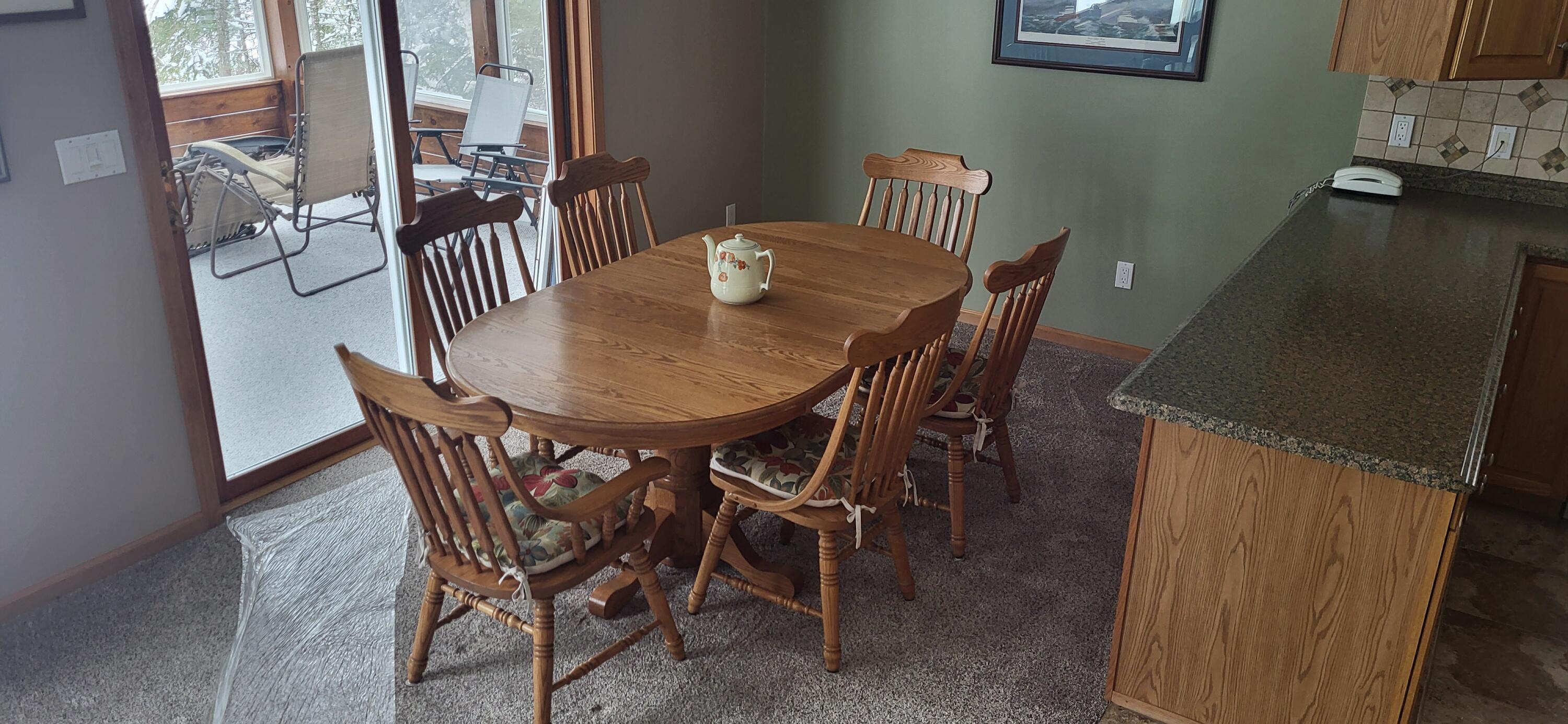 This one-owner ranch home on Lake Huron offers a perfect blend of comf – image 6