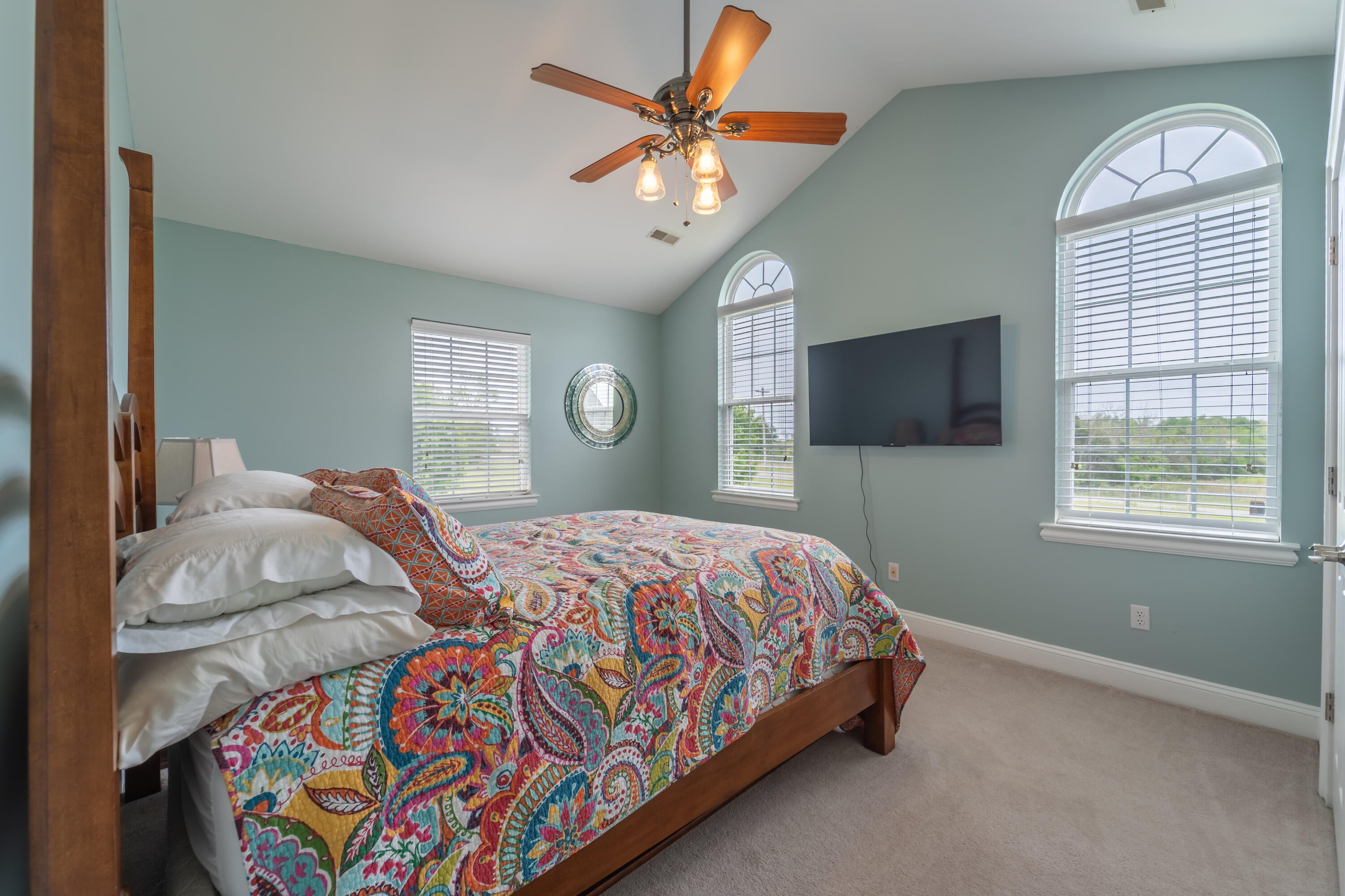 If youve been dreaming of peaceful country living without giving up co – image 30