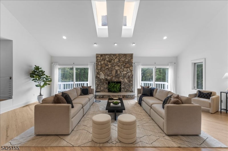 101 101 Rippling Brook Way, Bernardsville Boro, New Jersey, 07924, USA, 5 Bedrooms Bedrooms, ,6 BathroomsBathrooms,Residential,For Sale,101 Rippling Brook Way,577f9cd8-fa0c-47f1-aac6-9fba50